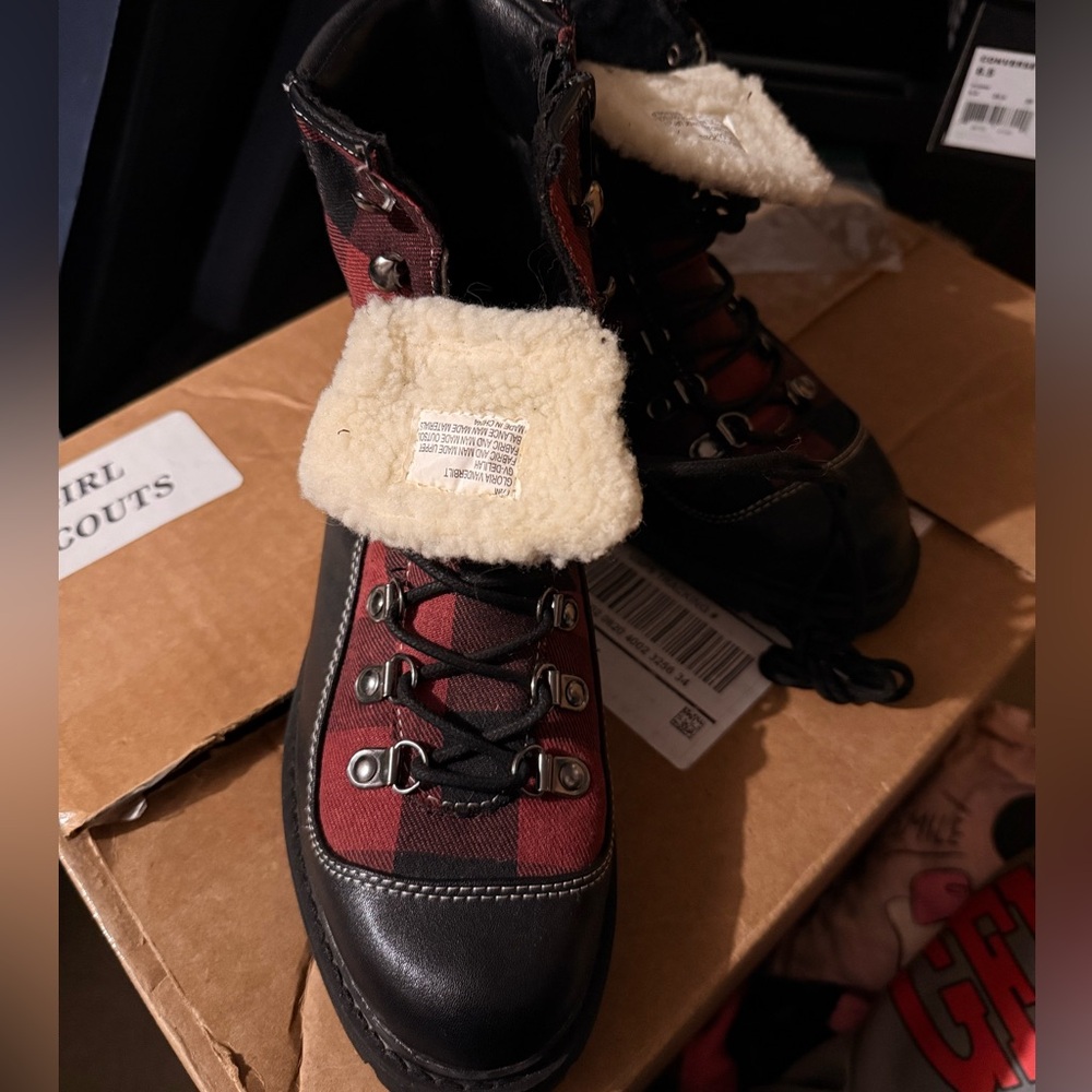 Gloria Vanderbilt Plaid Red and Black Boots with Faux Fur Lining
